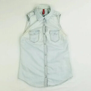 Divided by H&M Size 2 Pale Blue Pearl Snap Denim